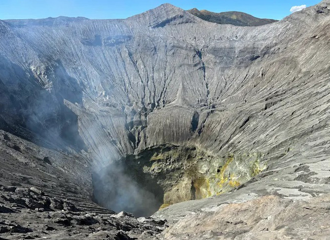 Kawasan Gunung Bromo Ditutup Total Mulai 30 Mei hingga 2 Juni 2026 untuk Ritual Yadnya Kasada