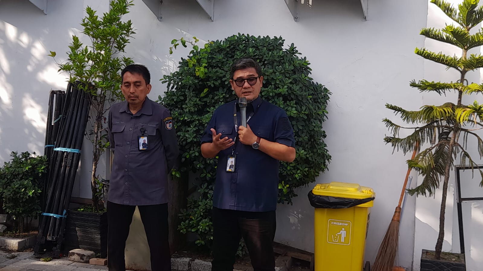 Apel Pagi Perumda Parkir Makassar, ARA Tegaskan Disiplin dan Penertiban Jukir Liar