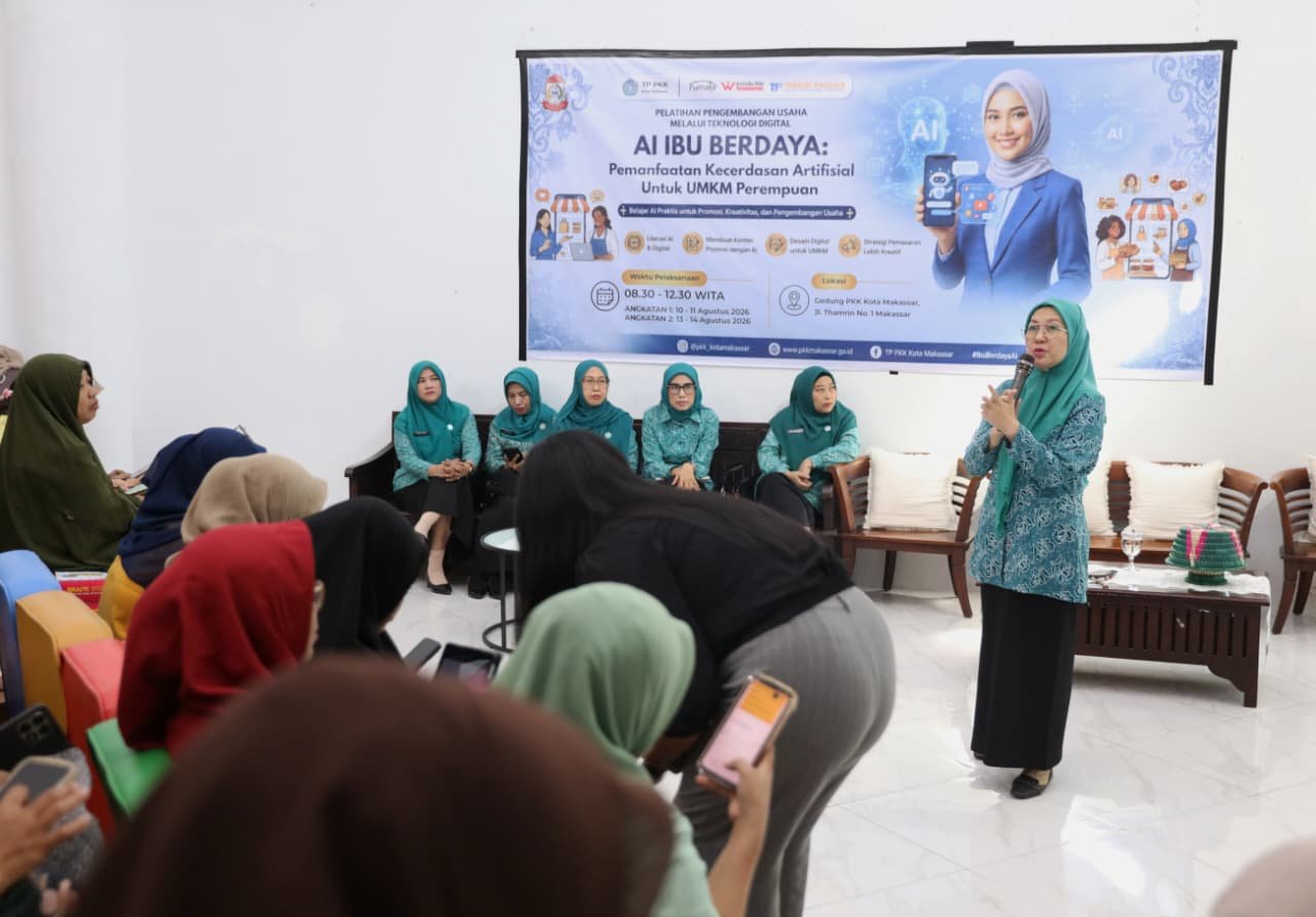 Ketika Ibu-Ibu UMKM Makassar Berteman dengan AI: Kisah Transformasi Digital di Auditorium TP PKK